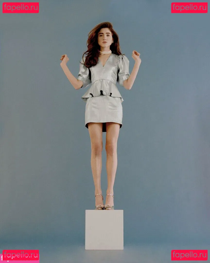 Natalia Dyer Onlyfans Photo Gallery 