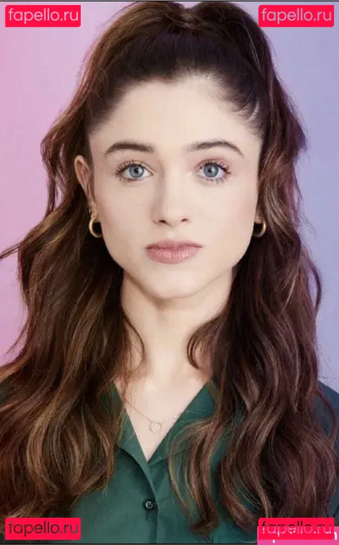 Natalia Dyer Onlyfans Photo Gallery 
