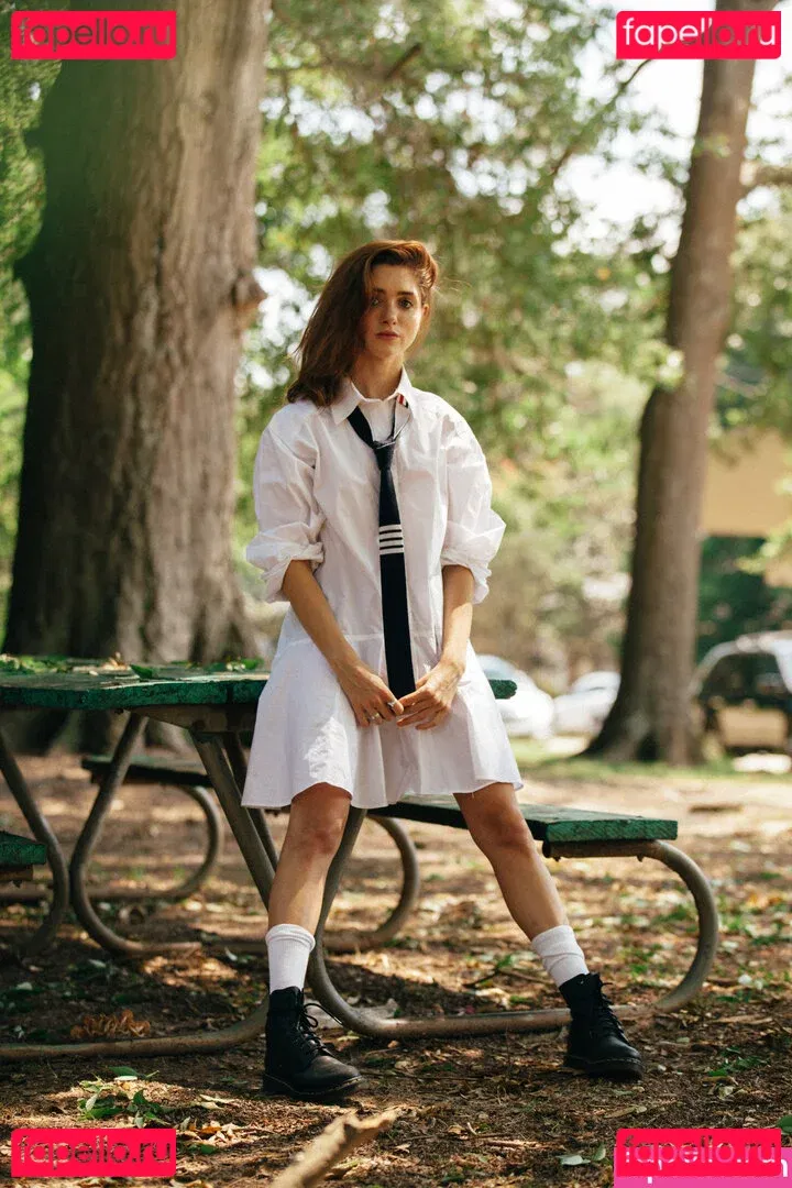 Natalia Dyer Onlyfans Photo Gallery 