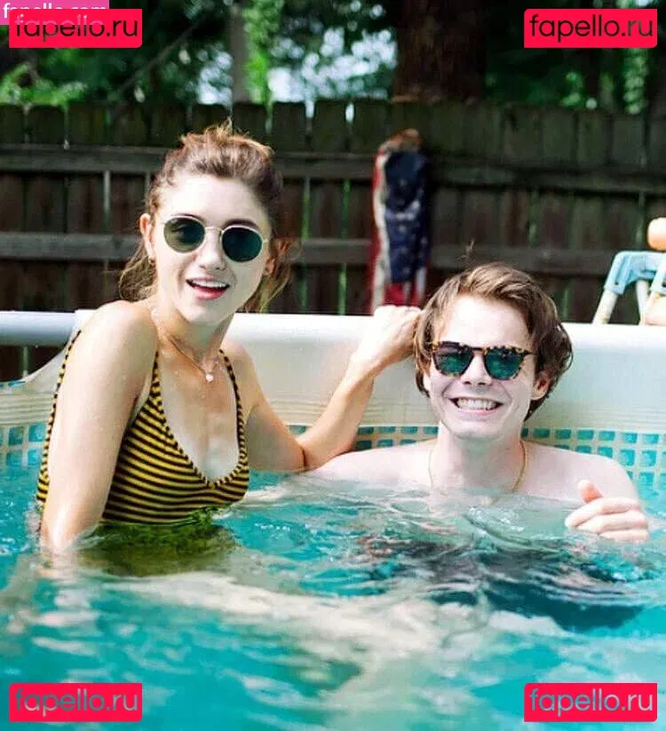 Natalia Dyer Onlyfans Photo Gallery 