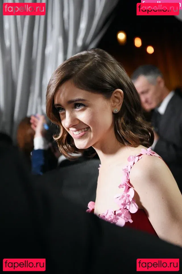 Natalia Dyer Onlyfans Photo Gallery 