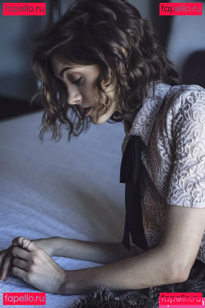 Natalia Dyer Onlyfans Photo Gallery 