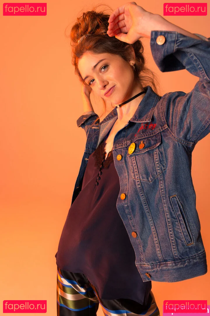 Natalia Dyer Onlyfans Photo Gallery 