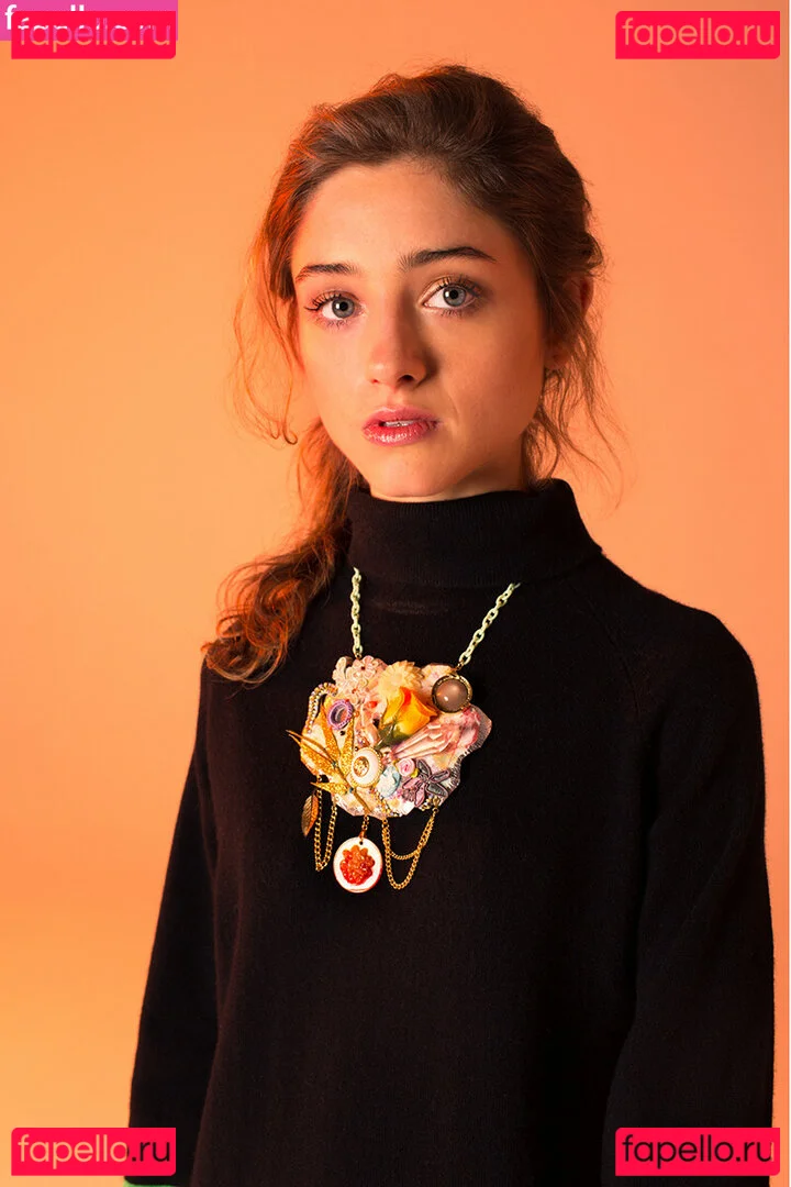 Natalia Dyer Onlyfans Photo Gallery 