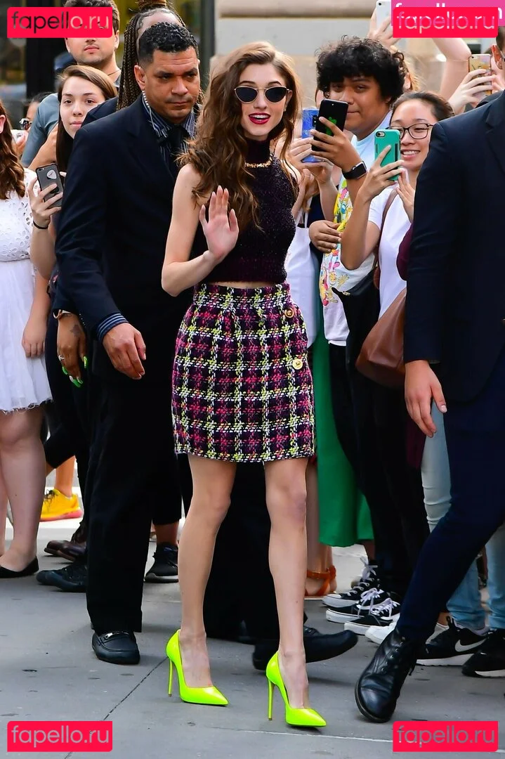 Natalia Dyer Onlyfans Photo Gallery 