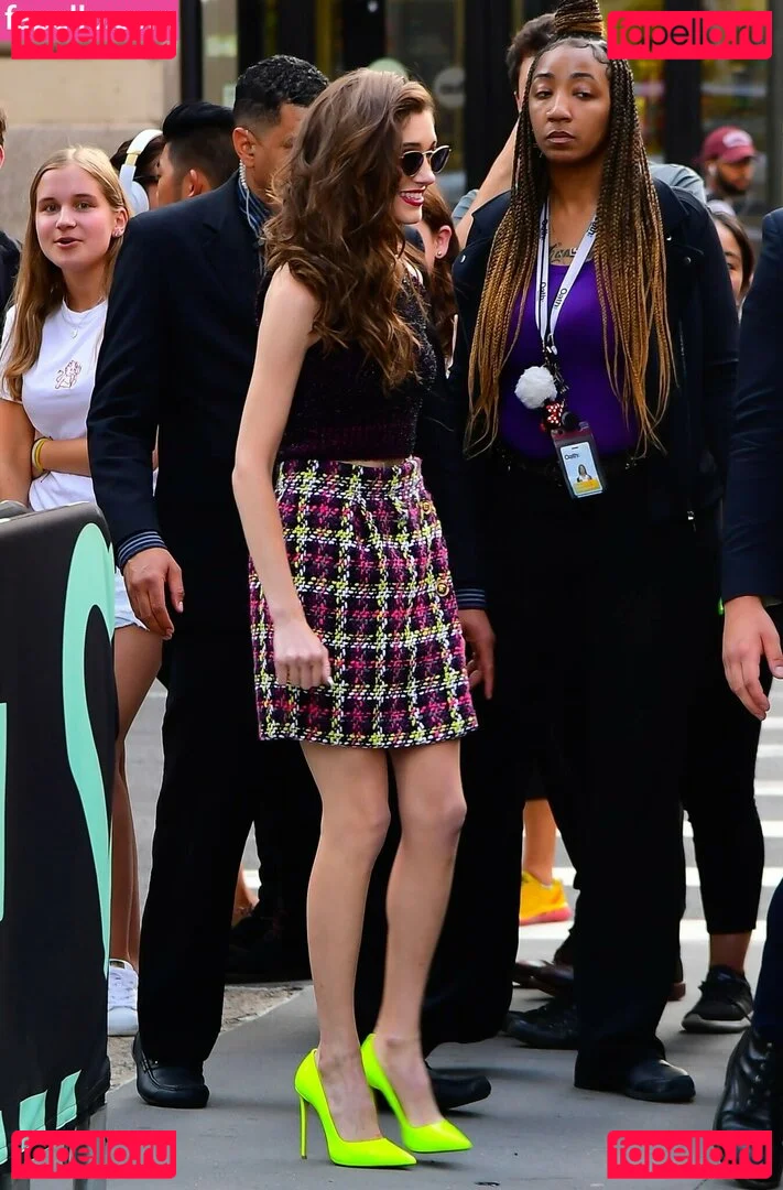 Natalia Dyer Onlyfans Photo Gallery 