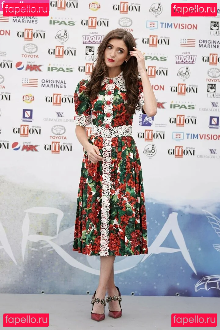 Natalia Dyer Onlyfans Photo Gallery 