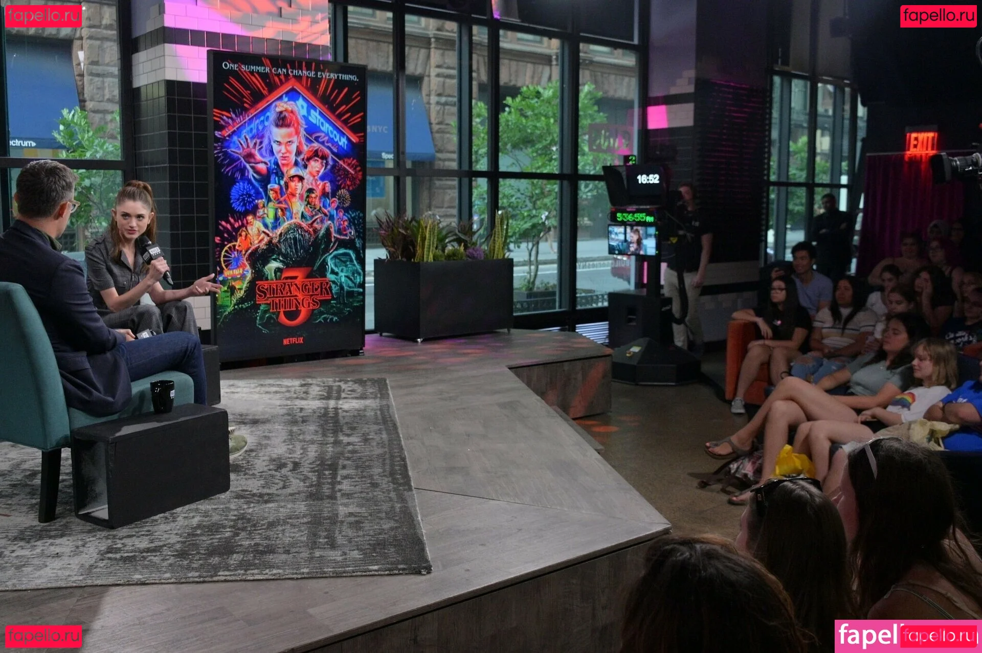 Natalia Dyer Onlyfans Photo Gallery 