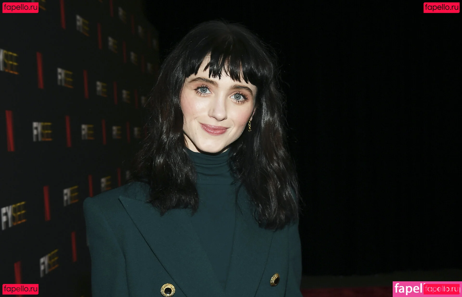 Natalia Dyer Onlyfans Photo Gallery 