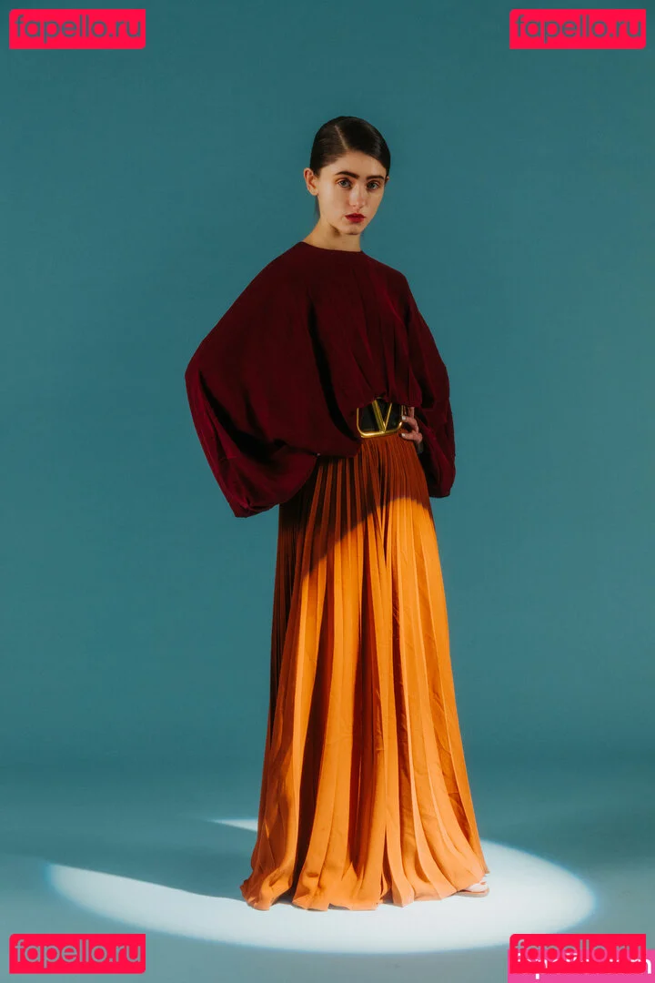 Natalia Dyer Onlyfans Photo Gallery 