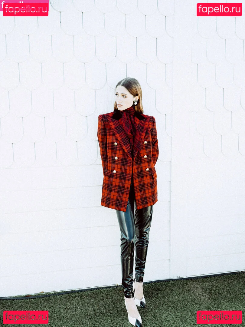 Natalia Dyer Onlyfans Photo Gallery 