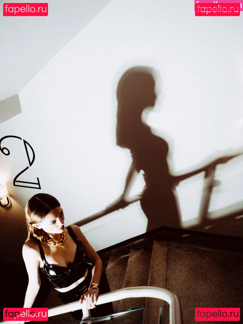 Natalia Dyer Onlyfans Photo Gallery 