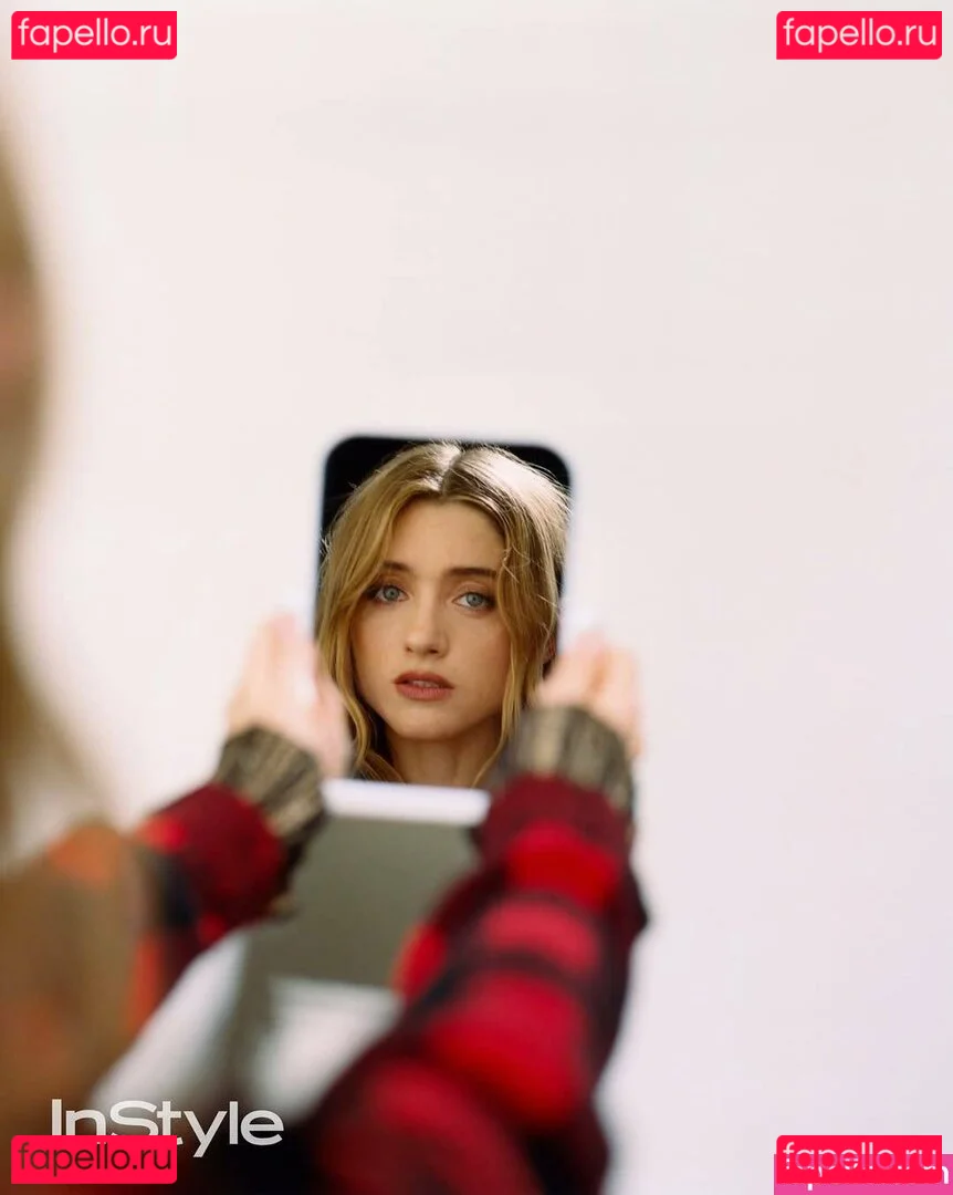 Natalia Dyer Onlyfans Photo Gallery 