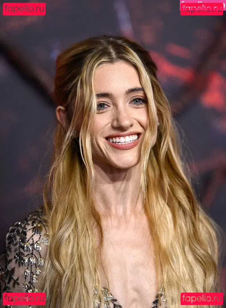 Natalia Dyer Onlyfans Photo Gallery 