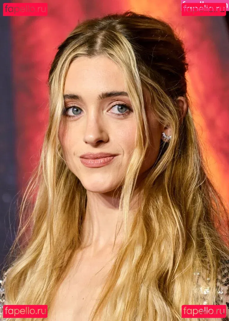 Natalia Dyer Onlyfans Photo Gallery 