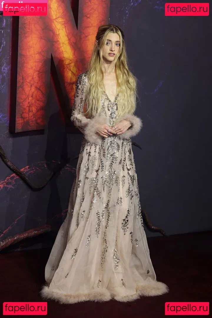 Natalia Dyer Onlyfans Photo Gallery 