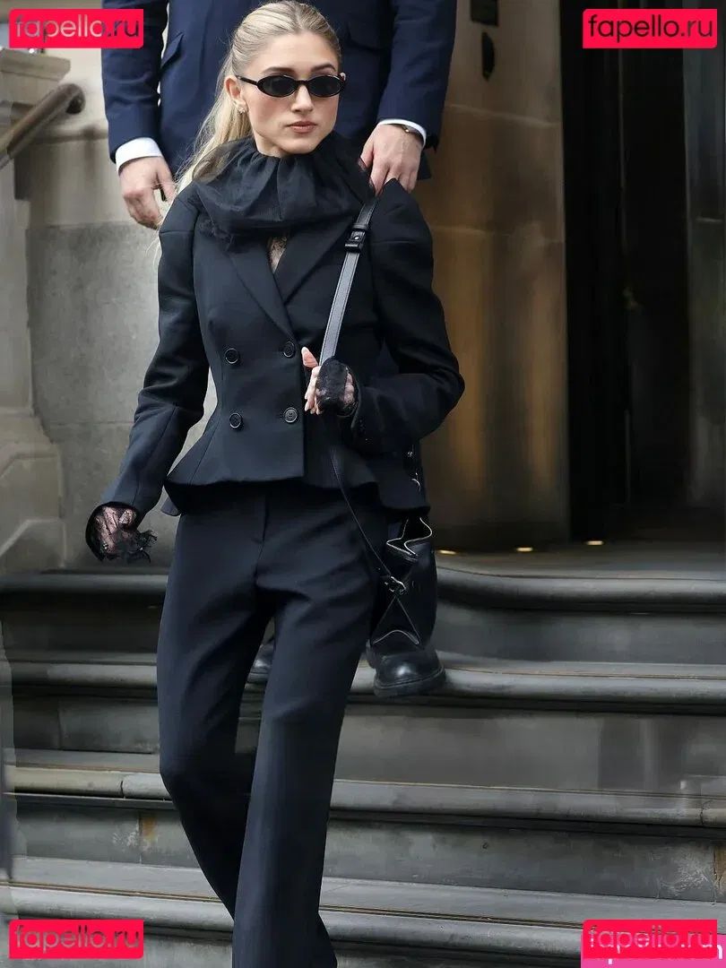 Natalia Dyer Onlyfans Photo Gallery 