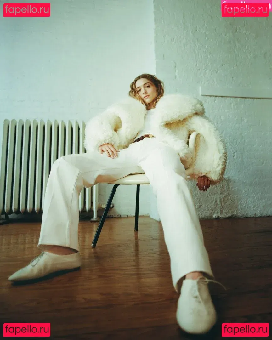 Natalia Dyer Onlyfans Photo Gallery 