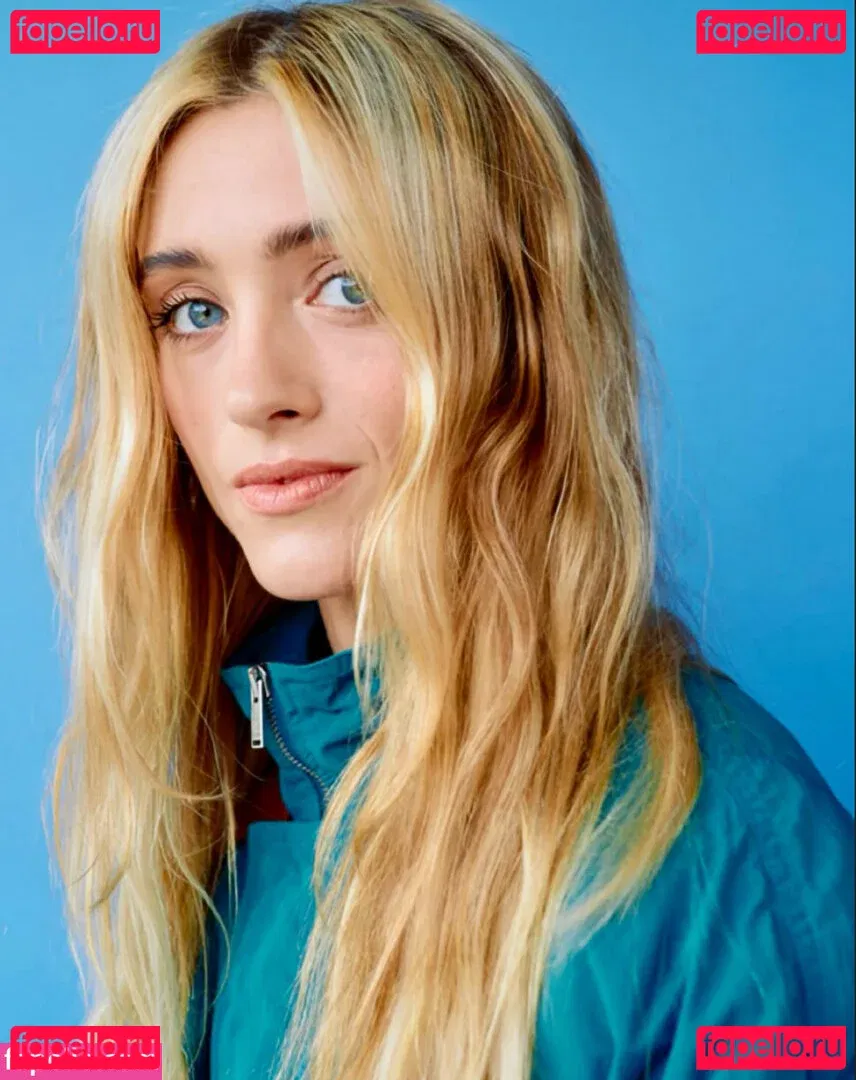 Natalia Dyer Onlyfans Photo Gallery 