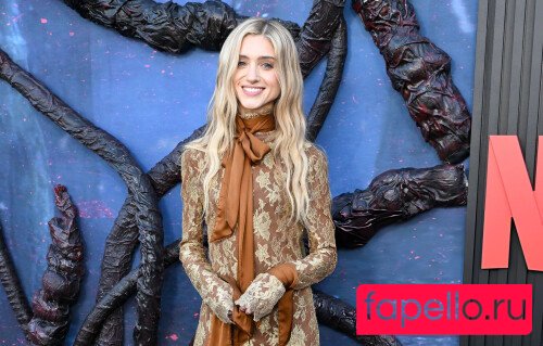 Natalia Dyer Nude Onlyfans Photo 46