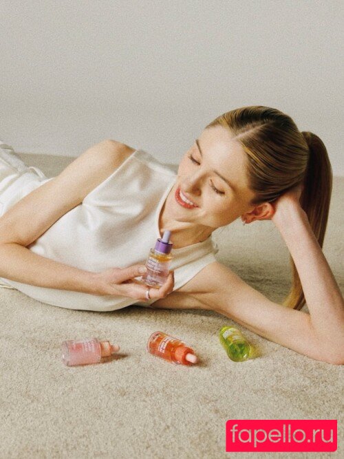 Natalia Dyer Nude Onlyfans Photo 38