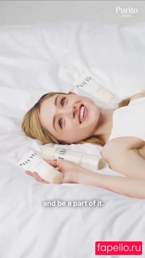 Natalia Dyer Nude Onlyfans Photo 23