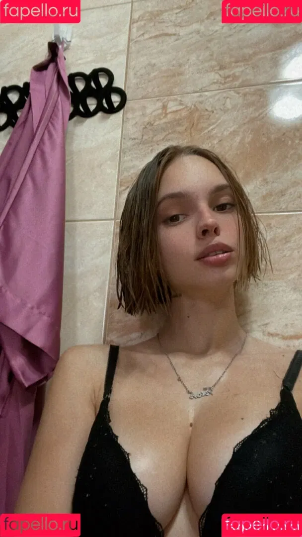 trishbabe Onlyfans Photo Gallery 