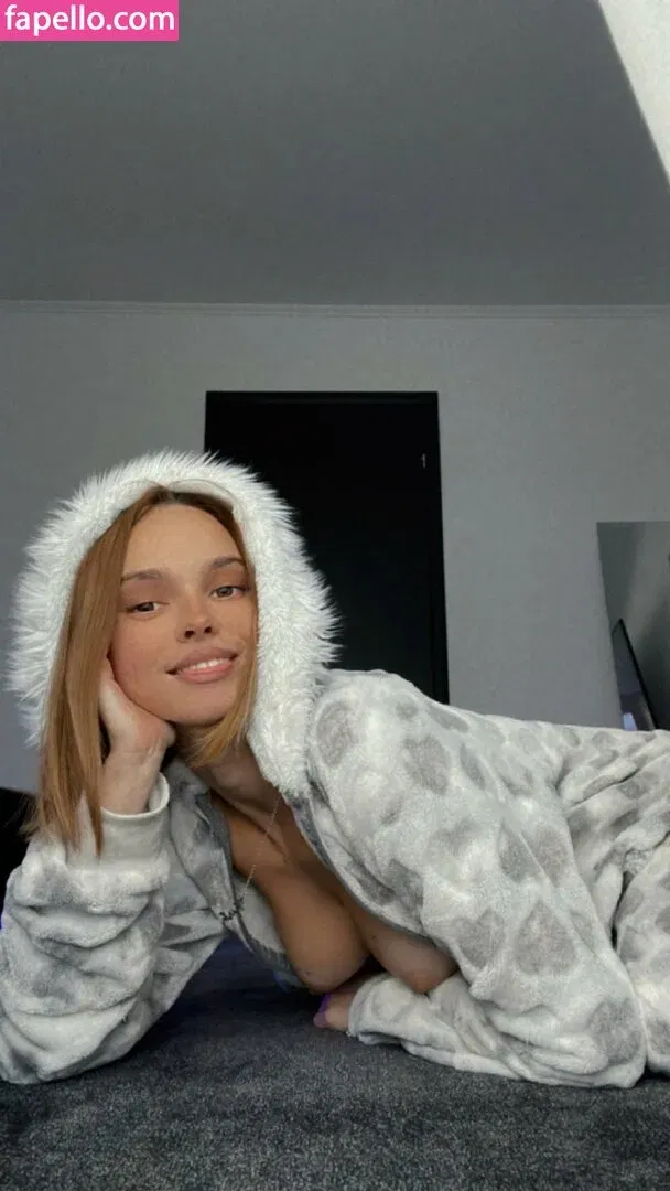 trishbabe Onlyfans Photo Gallery 