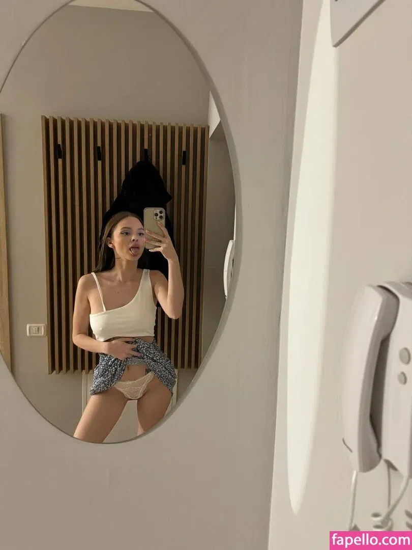 trishbabe Onlyfans Photo Gallery 