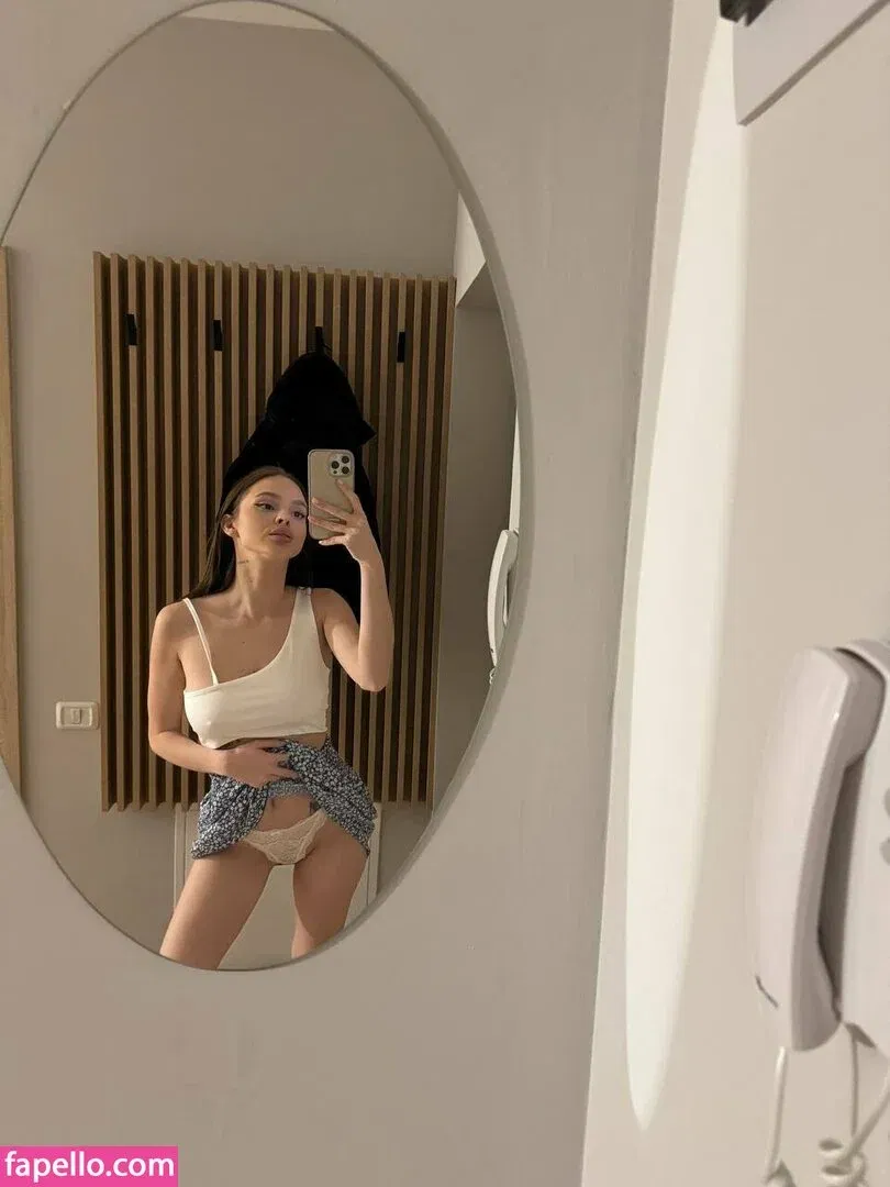 trishbabe Onlyfans Photo Gallery 