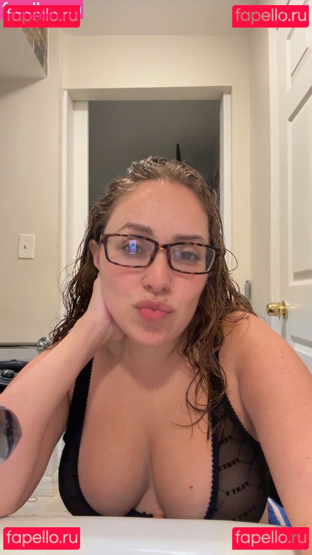 Amberaixa / Disabled Demon / titsonwheels Onlyfans Photo Gallery 