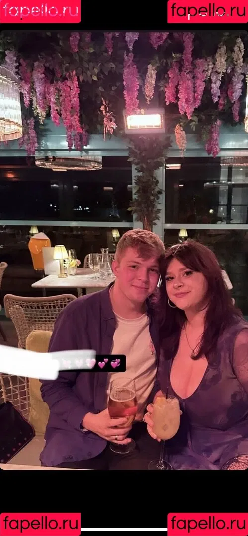 Charlotte A Onlyfans Photo Gallery 