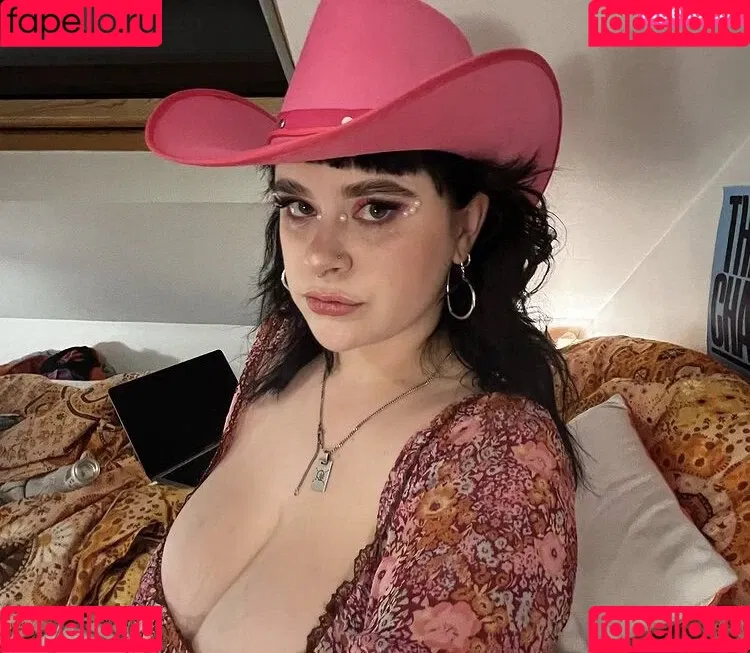 Charlotte A Onlyfans Photo Gallery 
