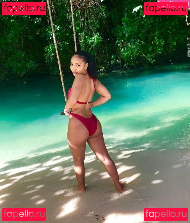 SHENYENG / Shenseea Onlyfans Photo Gallery 