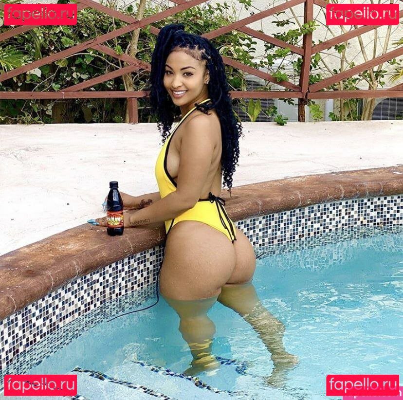 SHENYENG / Shenseea Onlyfans Photo Gallery 