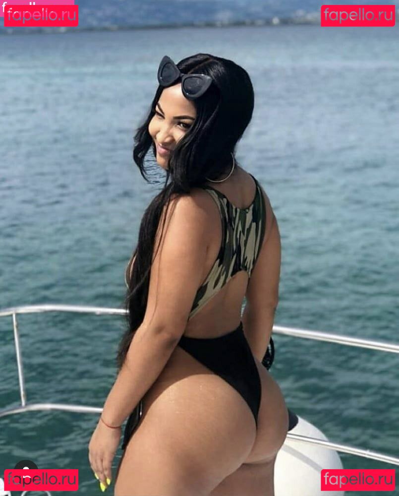 SHENYENG / Shenseea Onlyfans Photo Gallery 