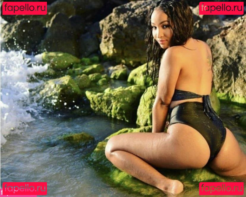 SHENYENG / Shenseea Onlyfans Photo Gallery 