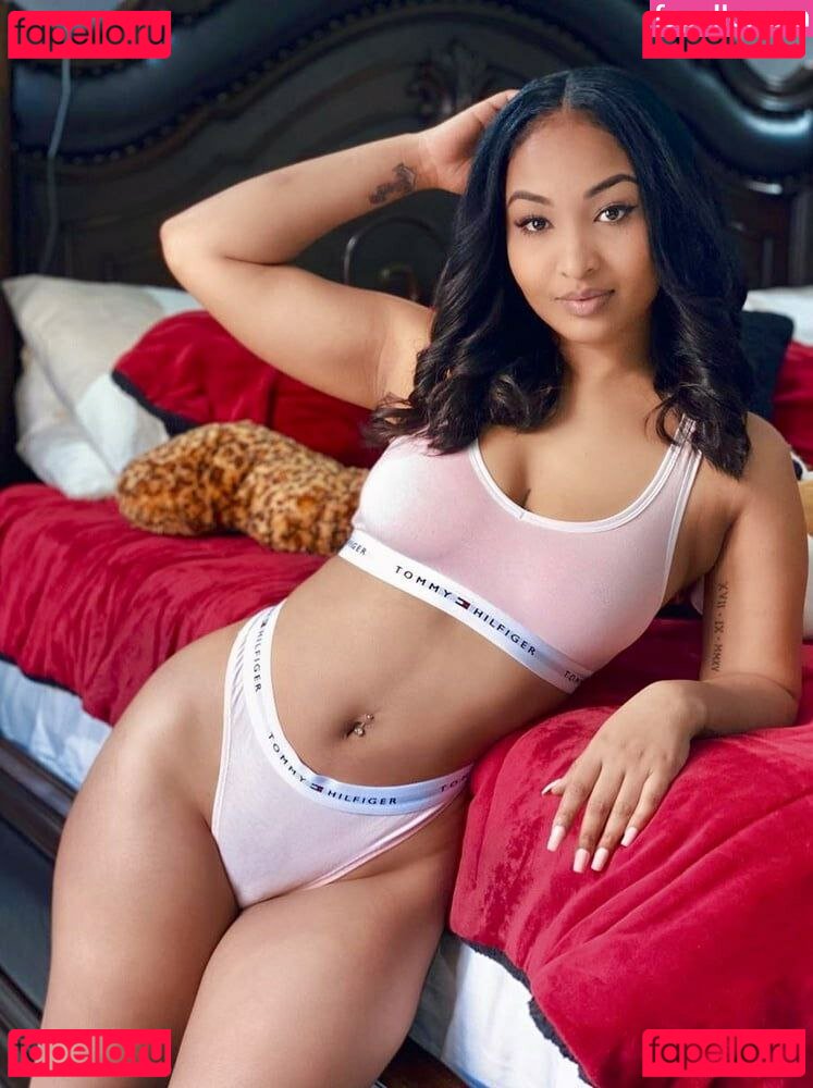 SHENYENG / Shenseea Onlyfans Photo Gallery 