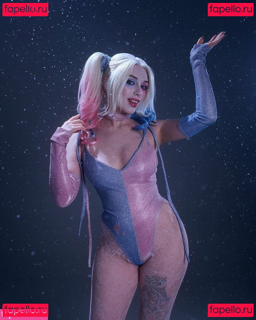 Daria Rooz / dabrowskadaria / dariarooz Onlyfans Photo Gallery 