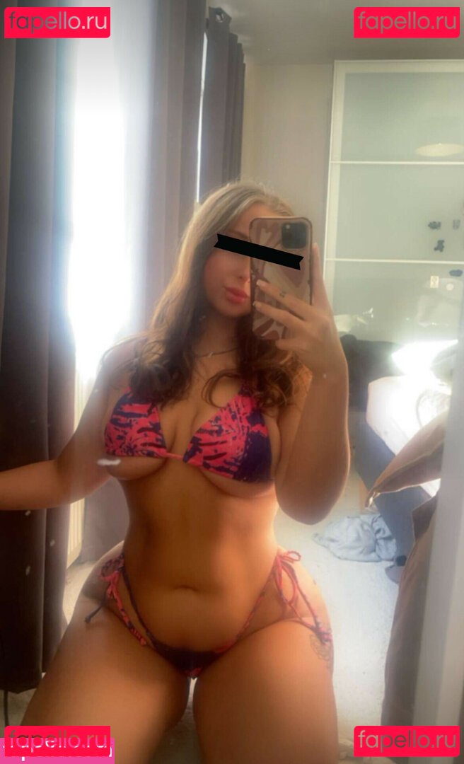 Snowbunnyldnn ????????♠️ / snowbunnyldnn / snowbunnyworld Onlyfans Photo Gallery 