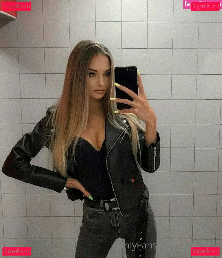 Dirtyelsa Onlyfans Photo Gallery 