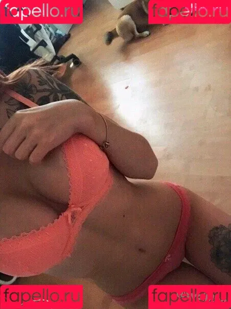 Denly Onlyfans Photo Gallery 