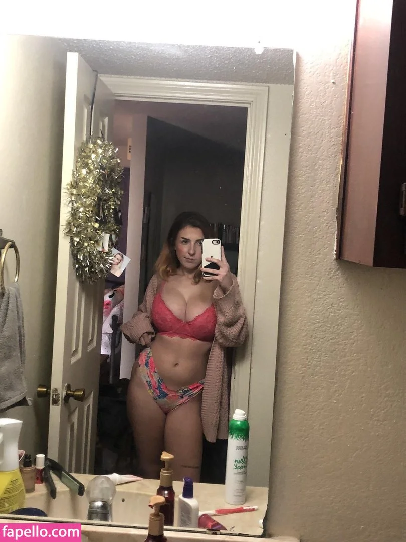 mochianaa Onlyfans Photo Gallery 