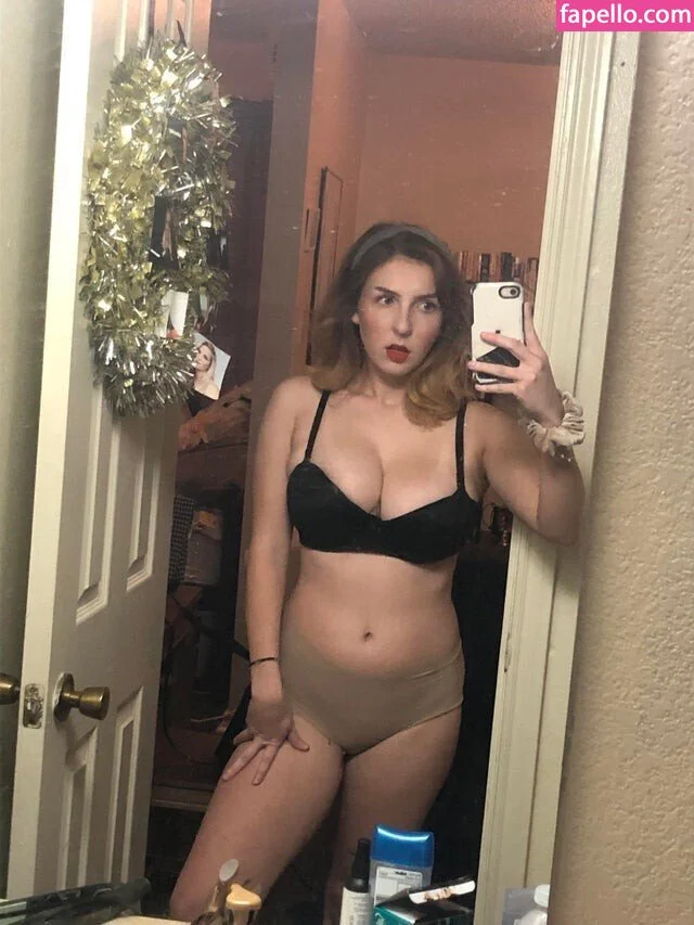 mochianaa Onlyfans Photo Gallery 