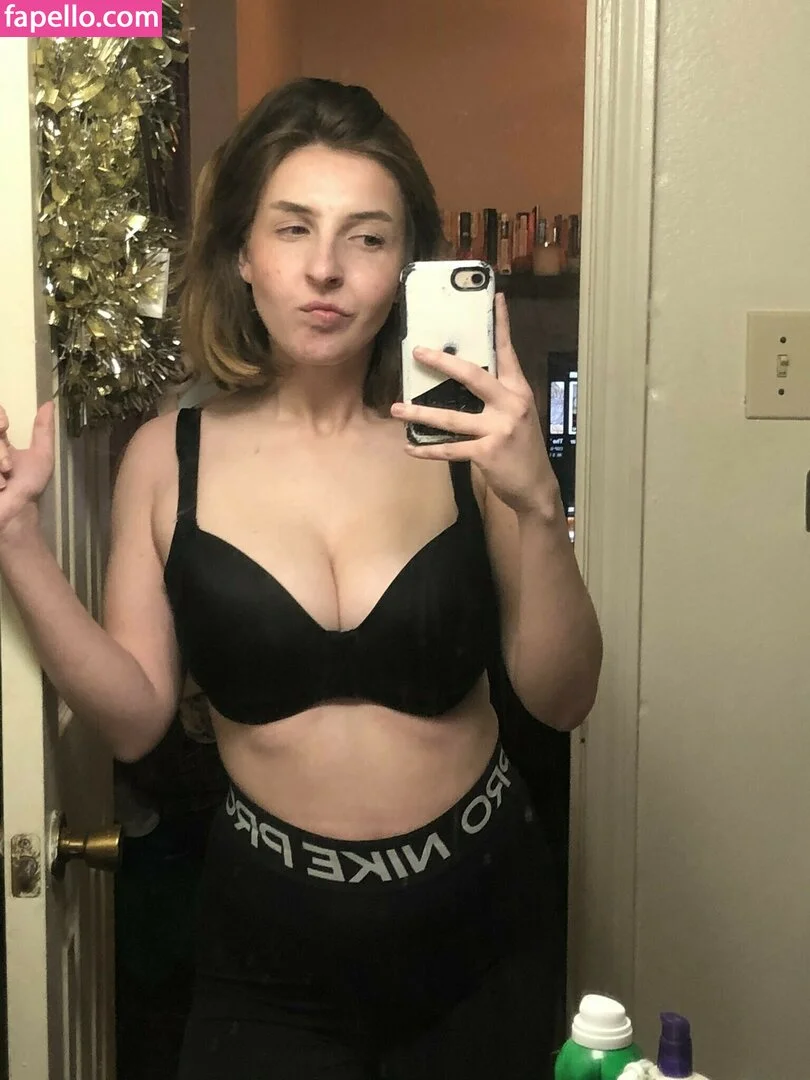 mochianaa Onlyfans Photo Gallery 