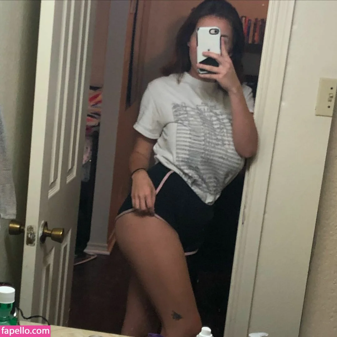 mochianaa Onlyfans Photo Gallery 