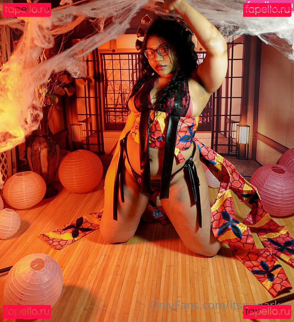 Ria Parker / itsriaparker Onlyfans Photo Gallery 