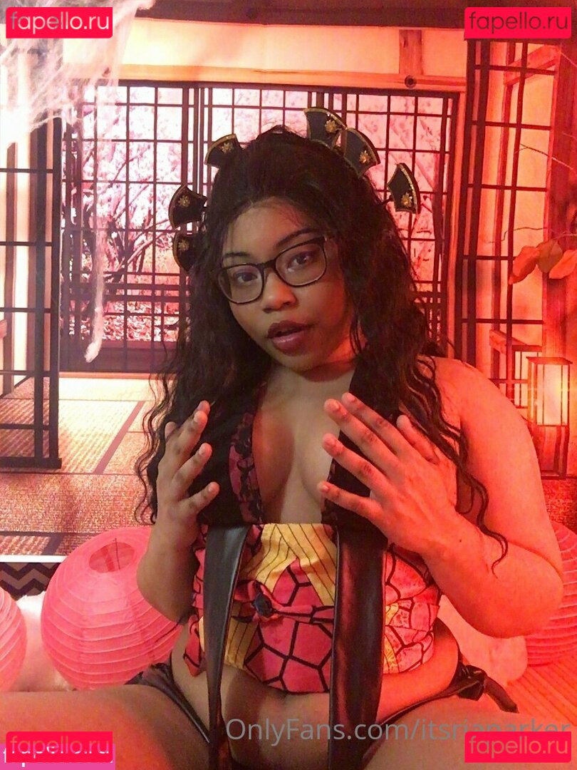 Ria Parker / itsriaparker Onlyfans Photo Gallery 