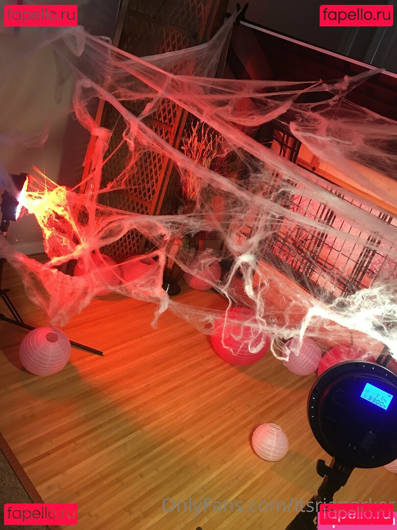 Ria Parker / itsriaparker Onlyfans Photo Gallery 