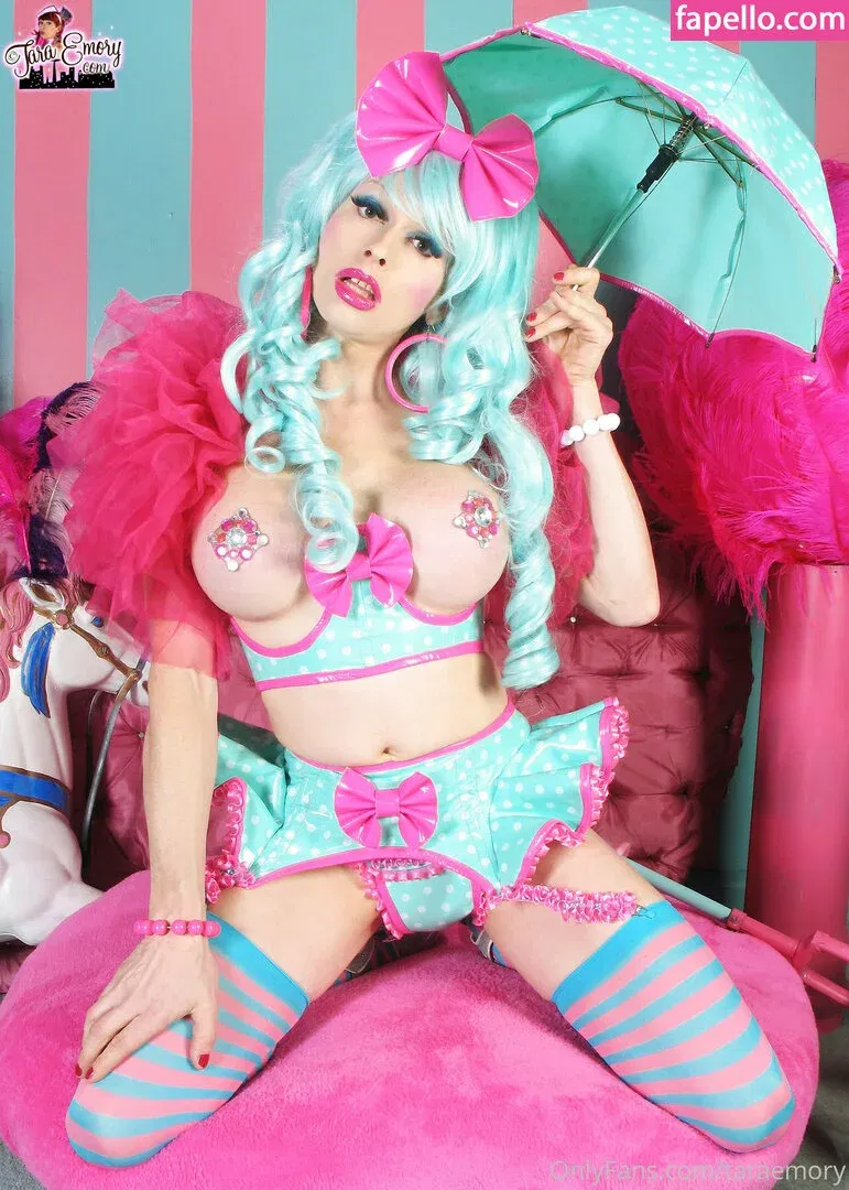 taraemory Onlyfans Photo Gallery 